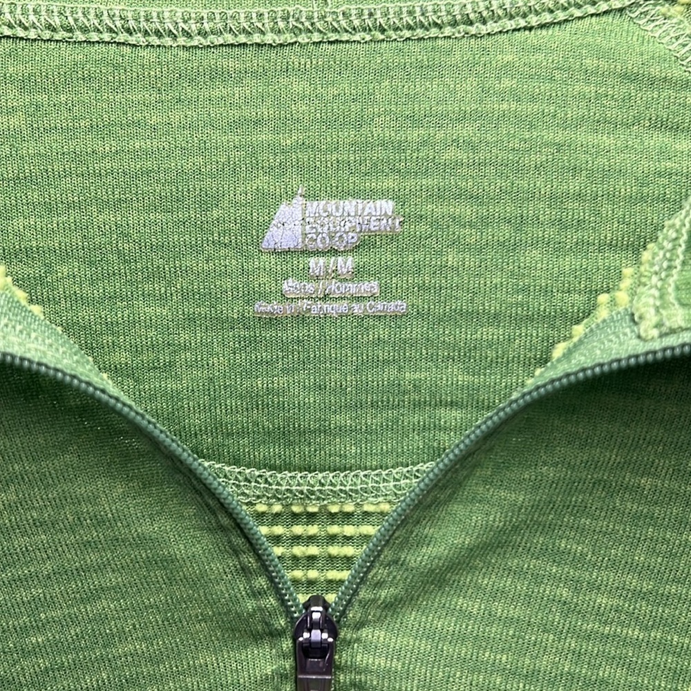 MEC green 1/4 tip long sleeve top size medium - Picture 4 of 9
